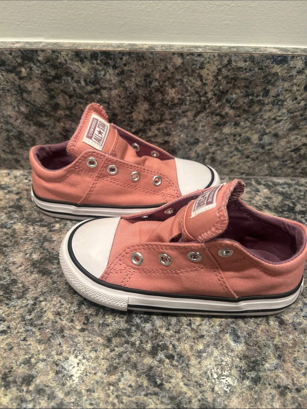 Converse Kids High-Top Sneakers in Dusty Rose size 8 (toddler)